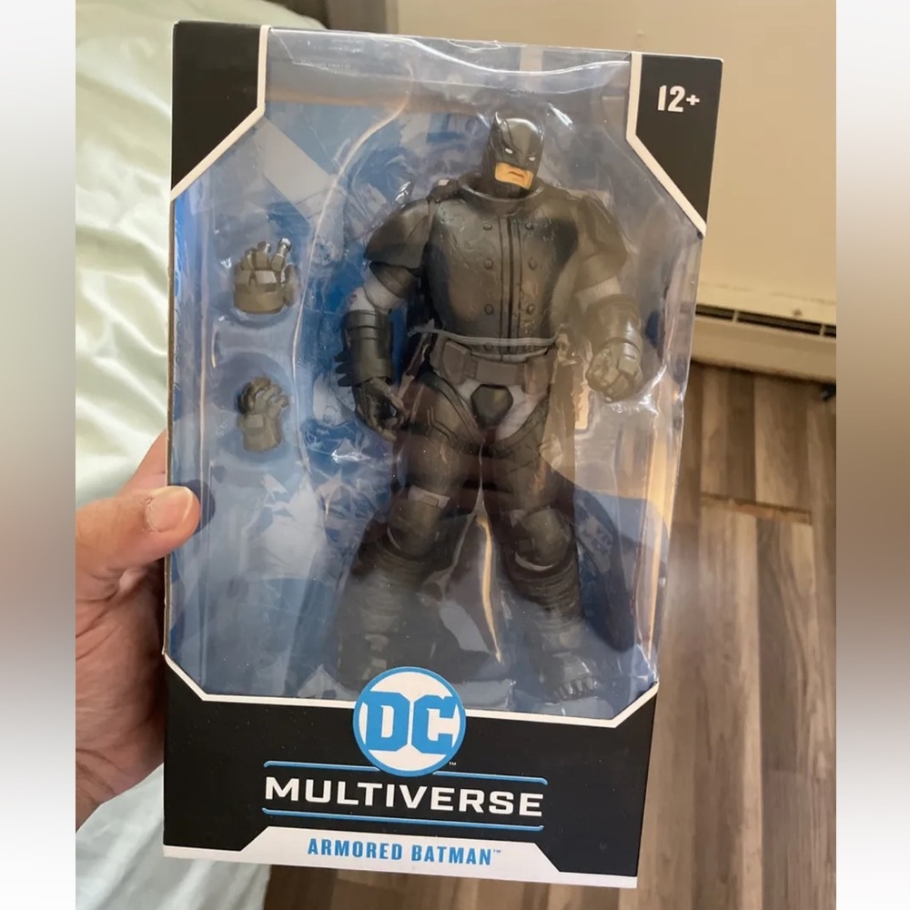 McFarlane DC Multiverse  * Armored BATMAN Dark Knight *  7" Figure